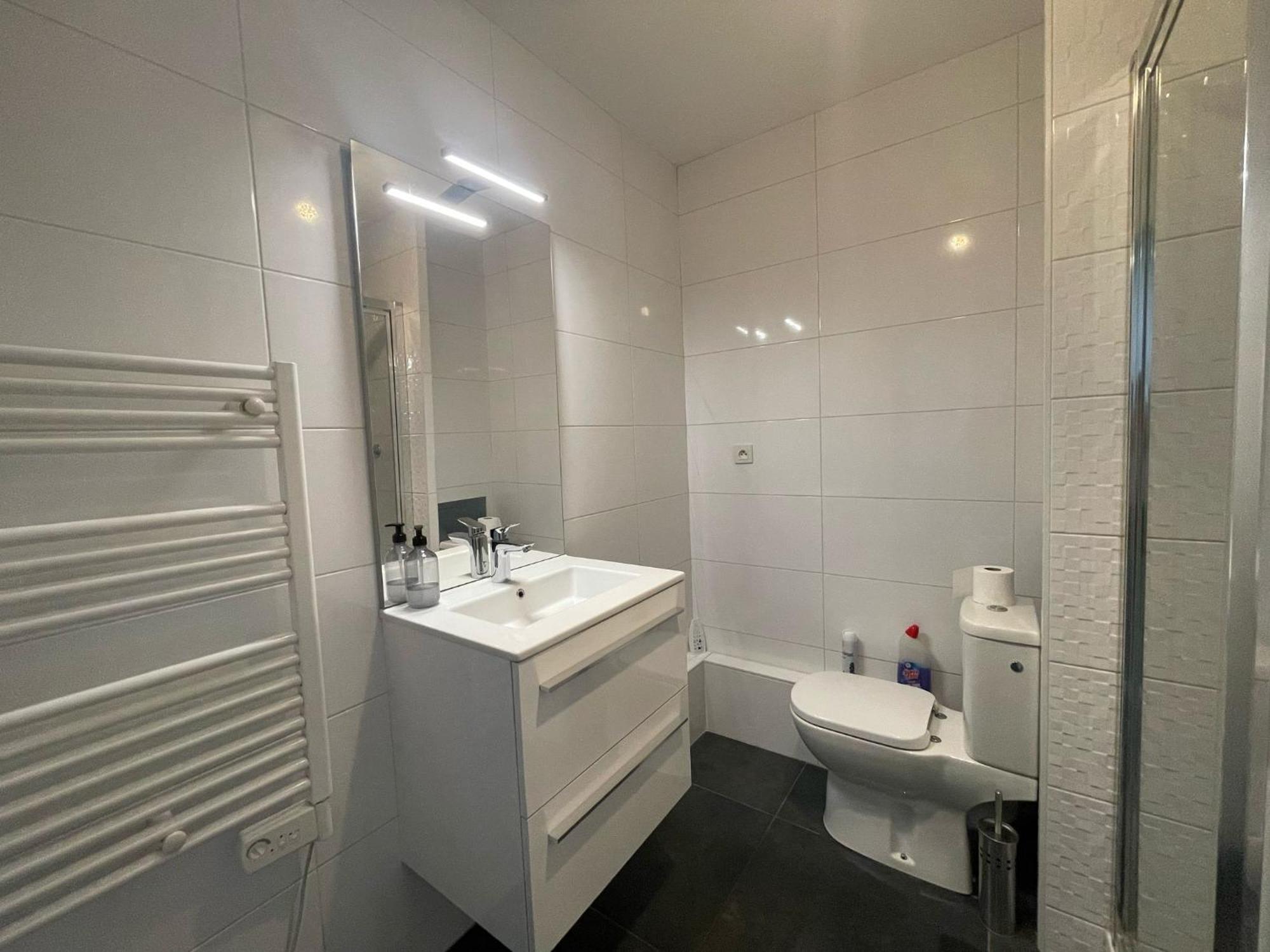 City & Cosy, Lyon Charcot- Wifi - Lave Linge - Balcon - Parking Exteriér fotografie